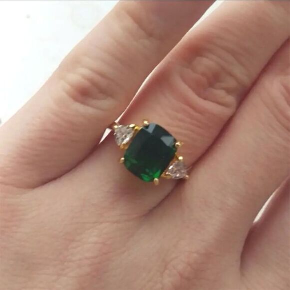 14k golden emrald green engagement ring sz 8 - Picture 10 of 10